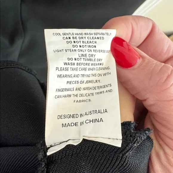 ELLIATT Theatrical Mermaid Gown Ruffled Black Size Medium - Picture 8 of 10